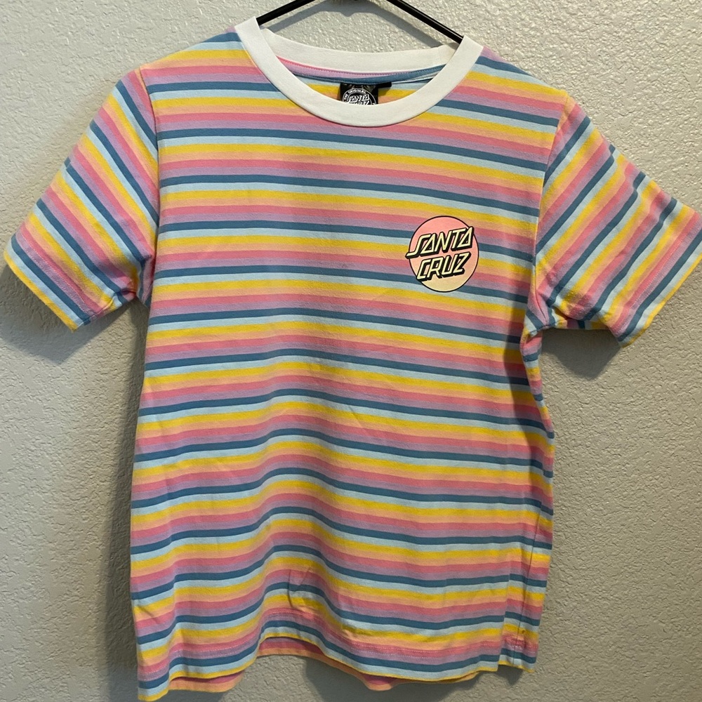 - Santa Cruz t shirt